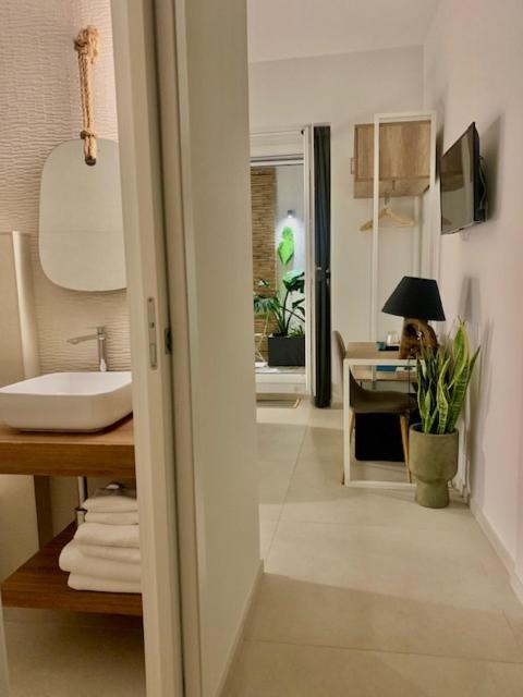 Almari Bed and Breakfast Cagliari Exteriör bild